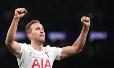 “Current Threat at Tottenham: Stan Collymore Warns About the Hazards of Daniel Levy’s Actions”