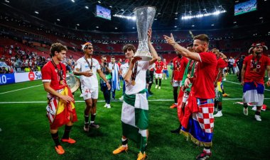 Postecoglou Looks to Utilize the Remarkable Dribbling Skills of Tottenham Player