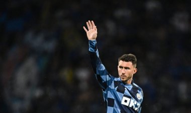 Expectations were high for the £57m footballer to either join Spurs or Aston Villa, reveals journalist