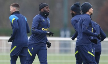 Tottenham Star Seen Training Separately Hinting at Injury