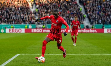 Tottenham and Randal Kolo Muani: Insider Fabrizio Romano Unveils Current Speculations