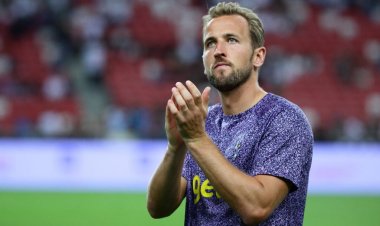Captivating Tackling Prowess Displayed by Tottenham Player During Pre-Season Training