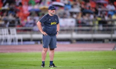 Postecoglou Aims to Retain 26-Year-Old Tottenham Player Despite Incoming Offers