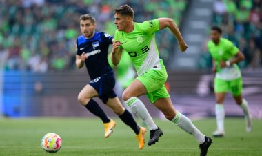 Van de Ven and Veliz Expected to Miss Tottenham Debut versus Barcelona Tonight: Report Indicates